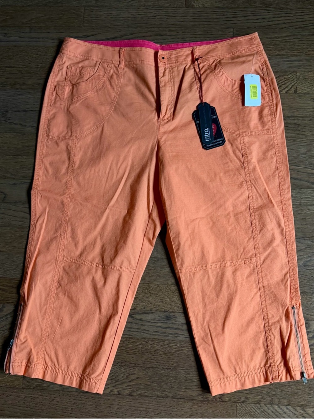 Intro Orange Capri Pants